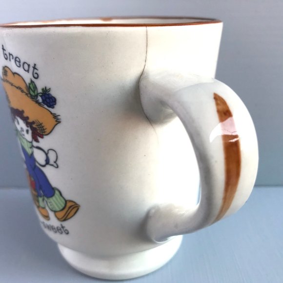 VINTAGE Strawberry Shortcake Love is the Treat Mug - Picture 5 of 7